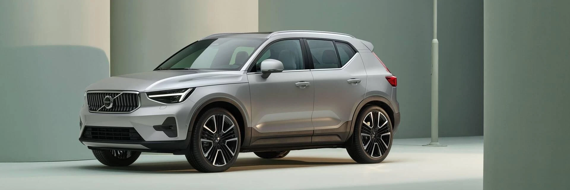 banniere-volvo-xc40-hybride
