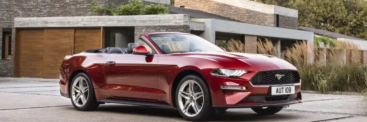 Ford-Mustang-Capote-Convertible