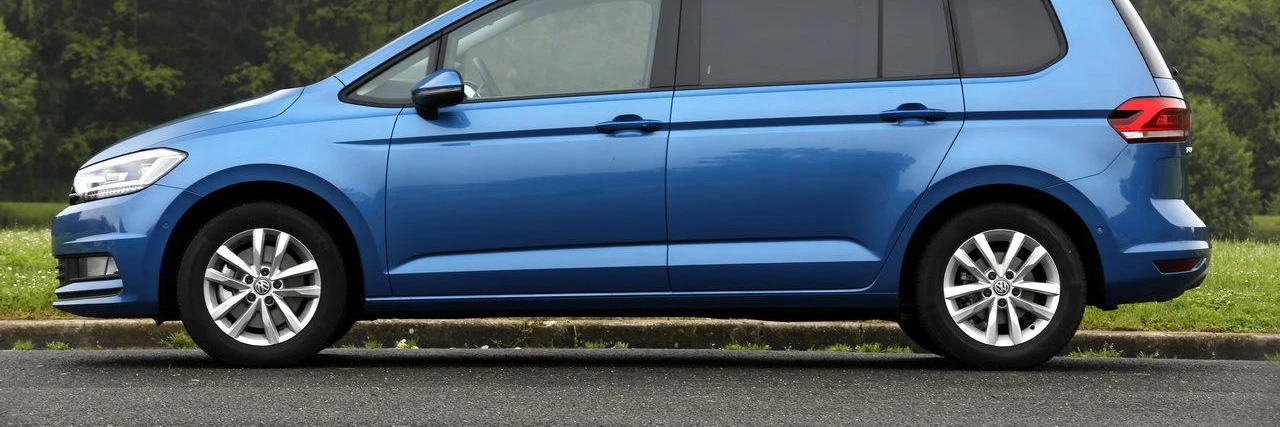 volkswagen-touran-2016-40