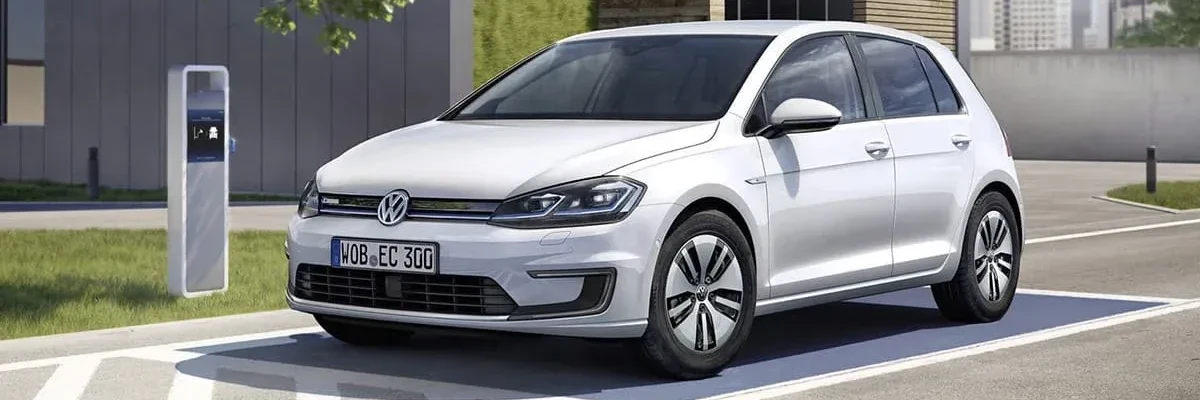 Volkswagen-Golf-7-E-Golf-doccasion6