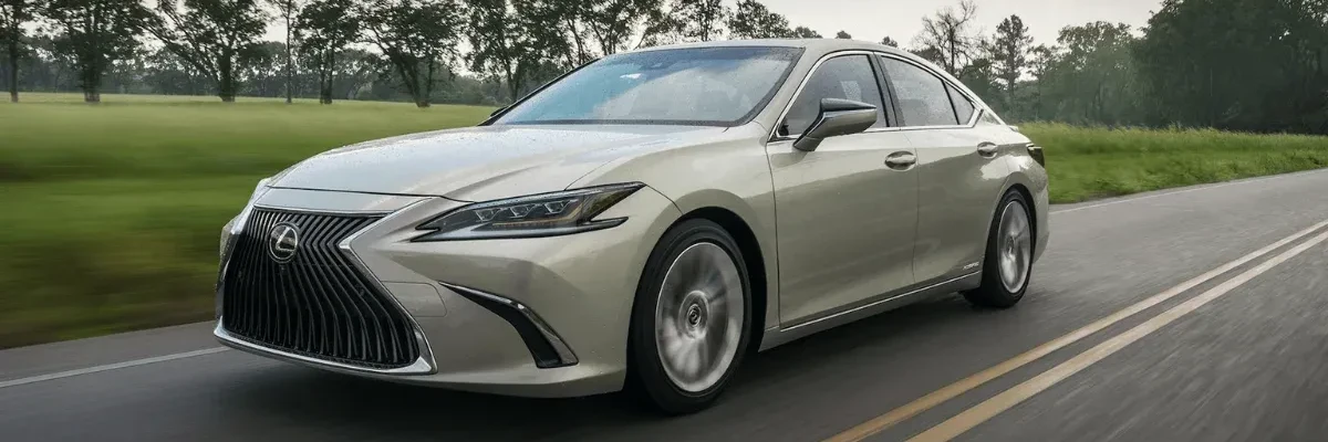 Lexus-ES-300h-2019