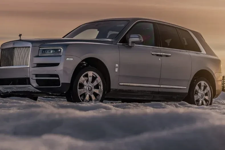 Suv-rolls-royce-cullinan-le-plus-cher-du-monde