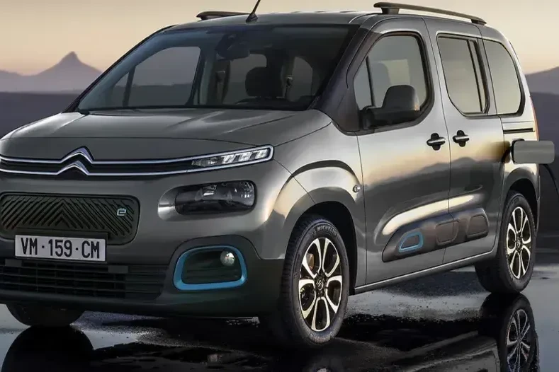 Citroen-e-Berlingo-7-places
