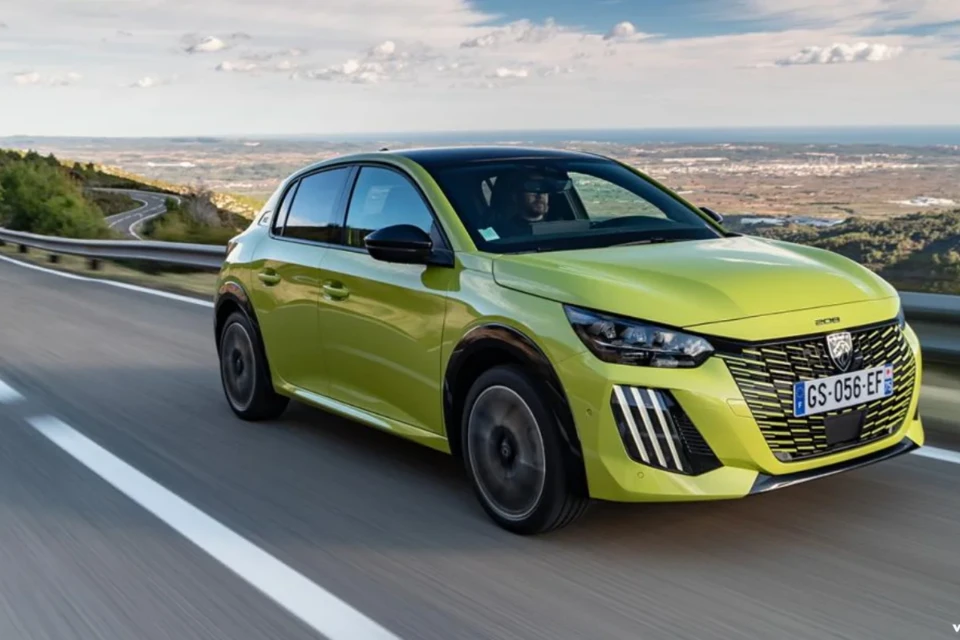 Peugeot 208 hybride présentation