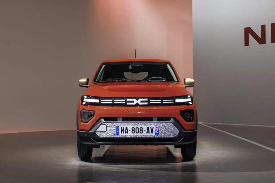 dacia-spring-vue-face-avant