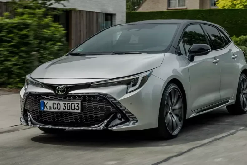 toyota-corolla-2023
