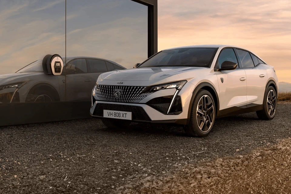 Peugeot-408-electrique-présentation