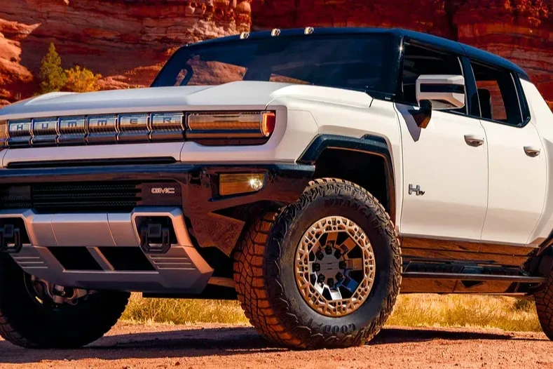 GMC-Hummer-EV