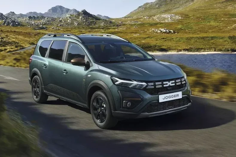 1-Dacia-Jogger-exterieur-1