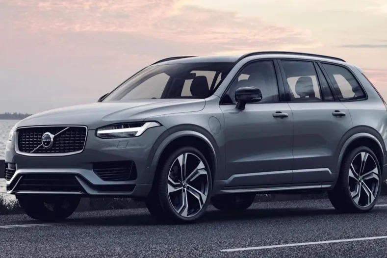 volvo-xc90-7-places