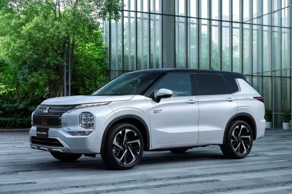 Mitsubishi-Outlander